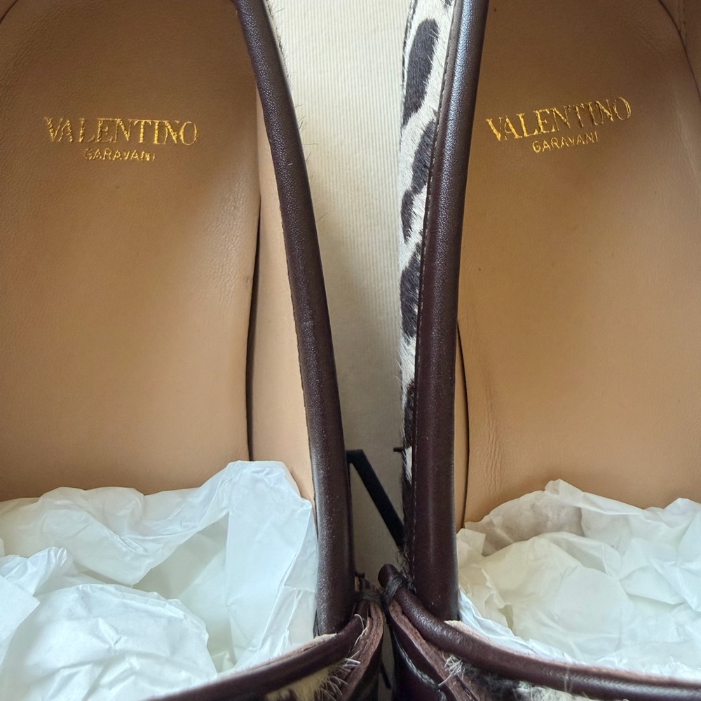 Valentino Garavani Brown and White Loafers with Gold Accent - Picture 7 of 7